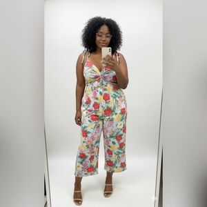 Old Navy Tie-Shoulder Cropped Twist-Front Smocked Floral Jumpsuit Size 2X